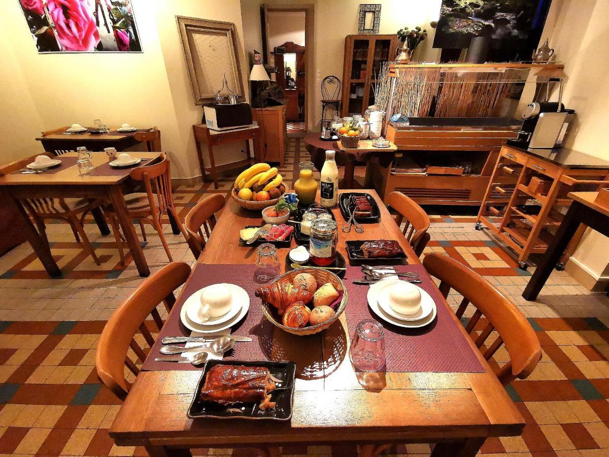Logis Hotel Restaurant La Barguillere Saint-Pierre-de-Rivière Екстериор снимка