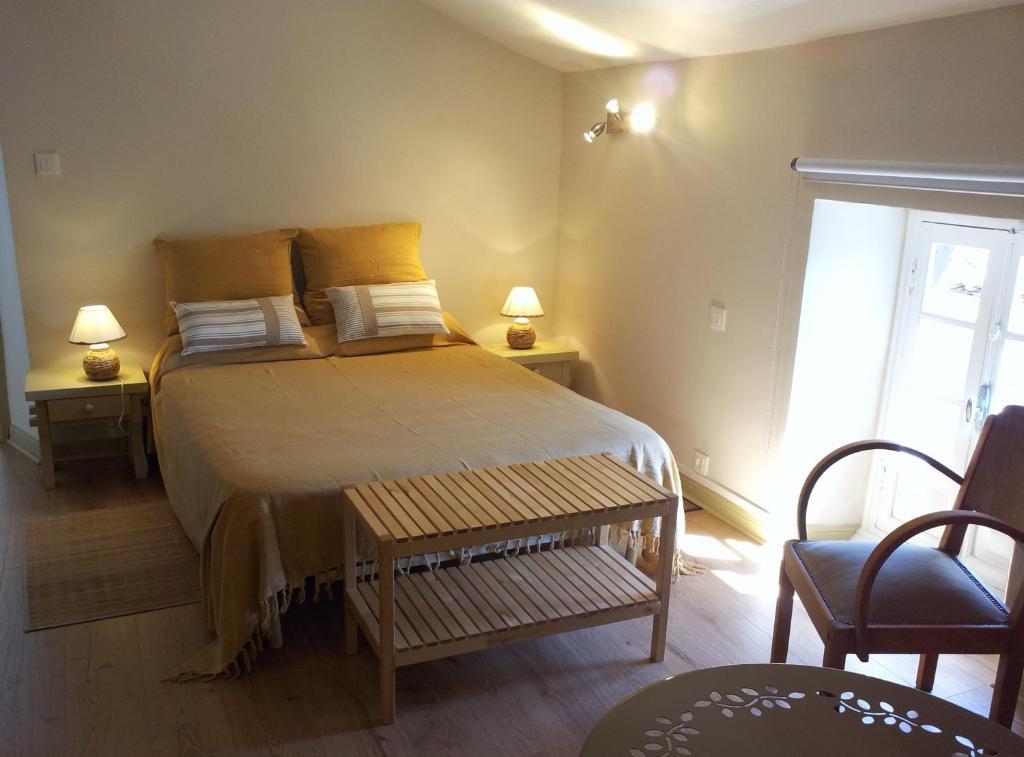 Logis Hotel Restaurant La Barguillere Saint-Pierre-de-Rivière Екстериор снимка