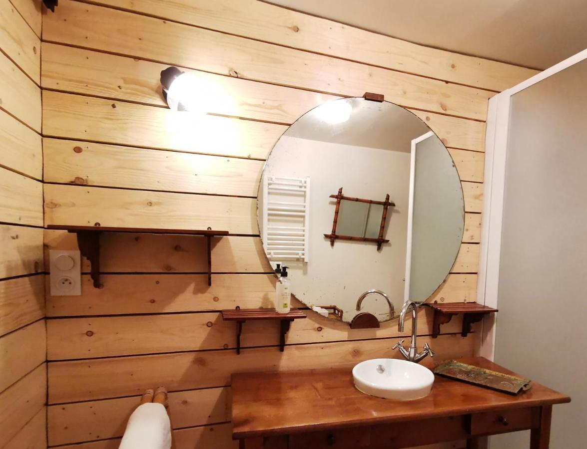 Logis Hotel Restaurant La Barguillere Saint-Pierre-de-Rivière Екстериор снимка